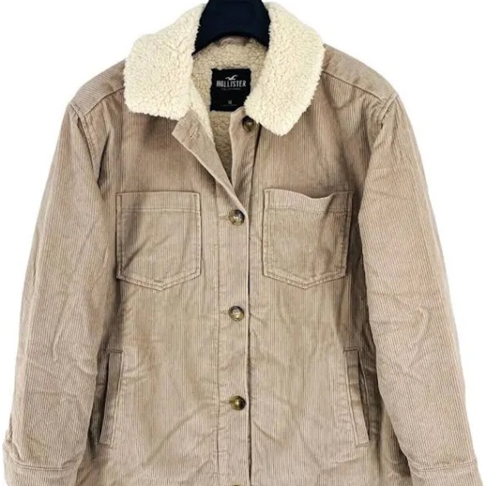 Hollister Tan Utility Jacket with Sherpa Collar and Relaxed Fit